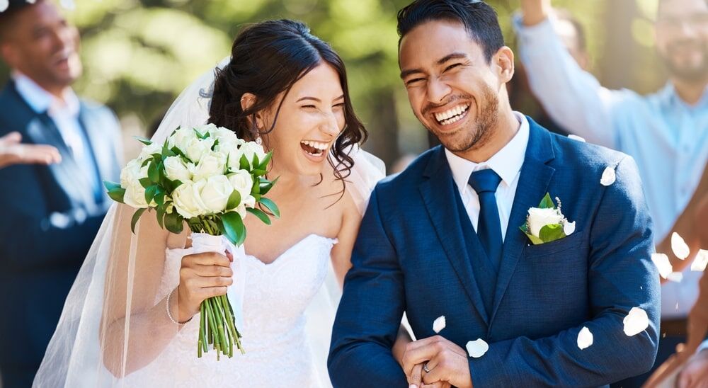 Mobile Teeth Whitening Should Be At The Top of Your Wedding Checklist
